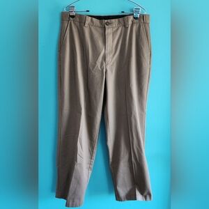 LL Bean Men's Comfort Waist Khaki Size 35/39